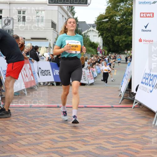 31.08.2025 - 21. Blankeneser Heldenlauf Strokosch-Dieckow http://msf.ph/oto/8699270 31.08.2025 12:57:32 Ziel 5206, 5558, 4052 meine-sportfotos.de
