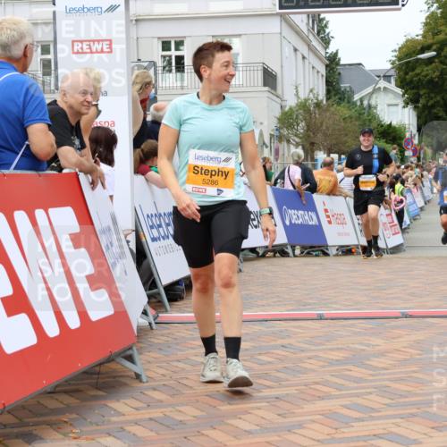 31.08.2025 - 21. Blankeneser Heldenlauf Strokosch-Dieckow http://msf.ph/oto/8699271 31.08.2025 12:45:27 Ziel 5723, 5164, 5713, 5724, 5286 meine-sportfotos.de