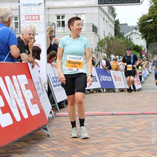 31.08.2025 - 21. Blankeneser Heldenlauf Strokosch-Dieckow http://msf.ph/oto/8699273 31.08.2025 12:45:27 Ziel 5723, 5164, 5713, 5724, 5286 meine-sportfotos.de