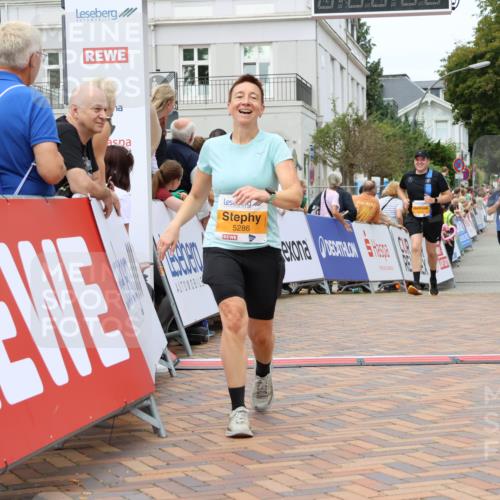 31.08.2025 - 21. Blankeneser Heldenlauf Strokosch-Dieckow http://msf.ph/oto/8699278 31.08.2025 12:45:26 Ziel 5164, 5713, 5724, 5286 meine-sportfotos.de