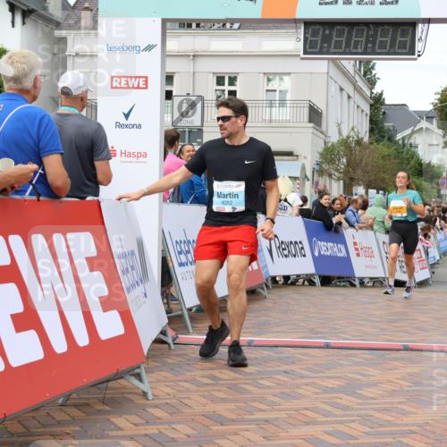31.08.2025 - 21. Blankeneser Heldenlauf Strokosch-Dieckow http://msf.ph/oto/8699287 31.08.2025 12:57:28 Ziel 5206, 5558, 4052 meine-sportfotos.de