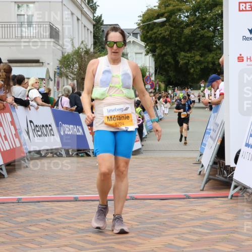 31.08.2025 - 21. Blankeneser Heldenlauf Strokosch-Dieckow http://msf.ph/oto/8699294 31.08.2025 12:45:21 Ziel 5164, 5724, 5286 meine-sportfotos.de