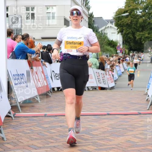 31.08.2025 - 21. Blankeneser Heldenlauf Strokosch-Dieckow http://msf.ph/oto/8699295 31.08.2025 12:57:25 Ziel 5558, 4052 meine-sportfotos.de