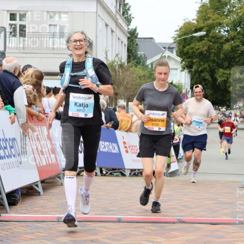 31.08.2025 - 21. Blankeneser Heldenlauf Strokosch-Dieckow http://msf.ph/oto/8699353 31.08.2025 12:44:48 Ziel 5706, 5053, 4262, 4263, 4087, 4088, 4012 meine-sportfotos.de