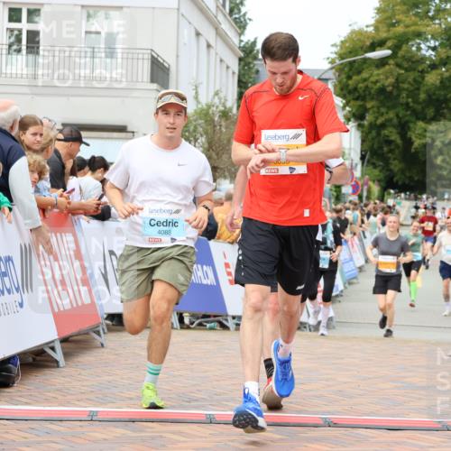 31.08.2025 - 21. Blankeneser Heldenlauf Strokosch-Dieckow http://msf.ph/oto/8699359 31.08.2025 12:44:43 Ziel 5300, 5053, 4087, 4088, 4012 meine-sportfotos.de