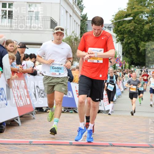 31.08.2025 - 21. Blankeneser Heldenlauf Strokosch-Dieckow http://msf.ph/oto/8699363 31.08.2025 12:44:43 Ziel 5300, 5053, 4087, 4088, 4012 meine-sportfotos.de