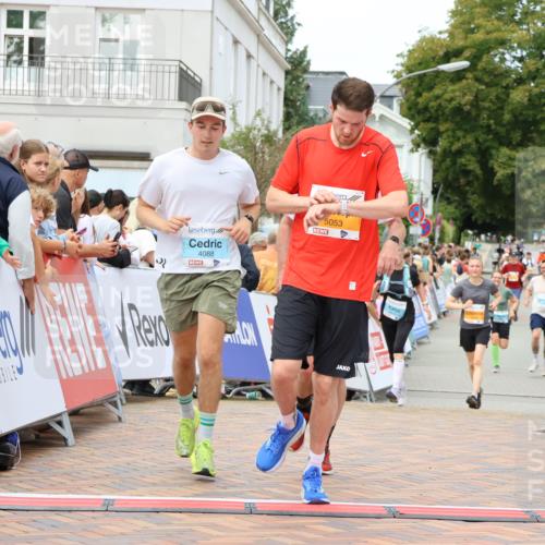 31.08.2025 - 21. Blankeneser Heldenlauf Strokosch-Dieckow http://msf.ph/oto/8699365 31.08.2025 12:44:43 Ziel 5300, 5053, 4087, 4088, 4012 meine-sportfotos.de