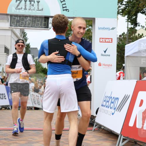 31.08.2025 - 21. Blankeneser Heldenlauf Strokosch-Dieckow http://msf.ph/oto/8699393 31.08.2025 12:44:27 Ziel 5535, 5009, 5448, 5326, 5443 meine-sportfotos.de