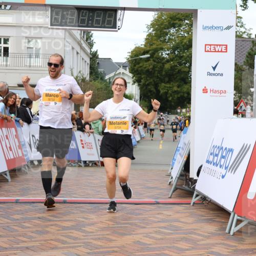 31.08.2025 - 21. Blankeneser Heldenlauf Strokosch-Dieckow http://msf.ph/oto/8699398 31.08.2025 12:56:40 Ziel 5732, 5731, 5484, 5485, 5014, 5702 meine-sportfotos.de