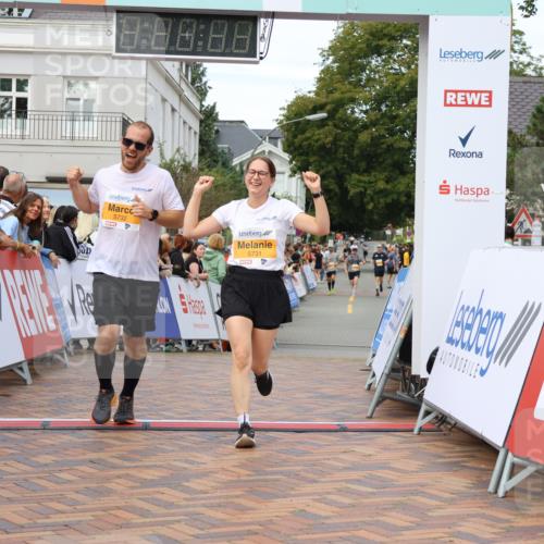 31.08.2025 - 21. Blankeneser Heldenlauf Strokosch-Dieckow http://msf.ph/oto/8699402 31.08.2025 12:56:40 Ziel 5732, 5731, 5484, 5485, 5014, 5702 meine-sportfotos.de