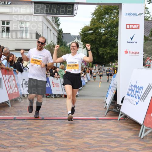 31.08.2025 - 21. Blankeneser Heldenlauf Strokosch-Dieckow http://msf.ph/oto/8699404 31.08.2025 12:56:40 Ziel 5732, 5731, 5484, 5485, 5014, 5702 meine-sportfotos.de