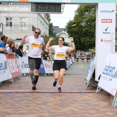 31.08.2025 - 21. Blankeneser Heldenlauf Strokosch-Dieckow http://msf.ph/oto/8699410 31.08.2025 12:56:40 Ziel 5732, 5731, 5484, 5485, 5014, 5702 meine-sportfotos.de