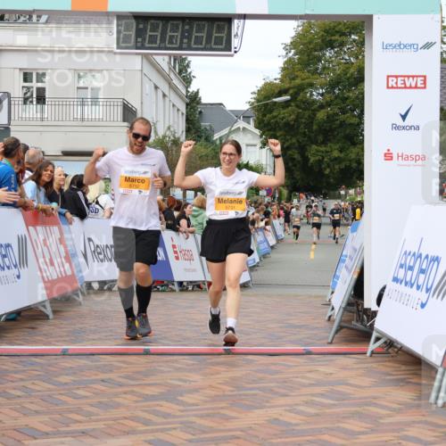 31.08.2025 - 21. Blankeneser Heldenlauf Strokosch-Dieckow http://msf.ph/oto/8699414 31.08.2025 12:56:40 Ziel 5732, 5731, 5484, 5485, 5014, 5702 meine-sportfotos.de