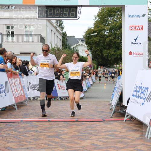 31.08.2025 - 21. Blankeneser Heldenlauf Strokosch-Dieckow http://msf.ph/oto/8699421 31.08.2025 12:56:40 Ziel 5732, 5731, 5484, 5485, 5014, 5702 meine-sportfotos.de
