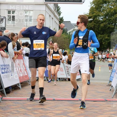 31.08.2025 - 21. Blankeneser Heldenlauf Strokosch-Dieckow http://msf.ph/oto/8699424 31.08.2025 12:44:24 Ziel 5535, 5009, 5448, 5326, 5443 meine-sportfotos.de