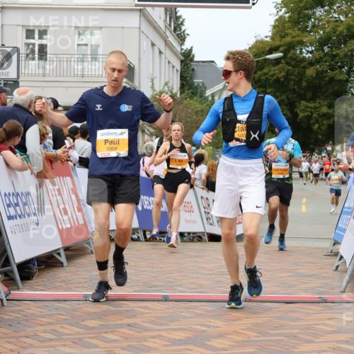 31.08.2025 - 21. Blankeneser Heldenlauf Strokosch-Dieckow http://msf.ph/oto/8699429 31.08.2025 12:44:24 Ziel 5535, 5009, 5448, 5326, 5443 meine-sportfotos.de