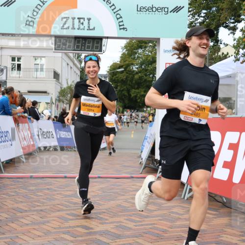 31.08.2025 - 21. Blankeneser Heldenlauf Strokosch-Dieckow http://msf.ph/oto/8699430 31.08.2025 12:56:38 Ziel 5732, 5731, 5484, 5485, 5014, 5702 meine-sportfotos.de
