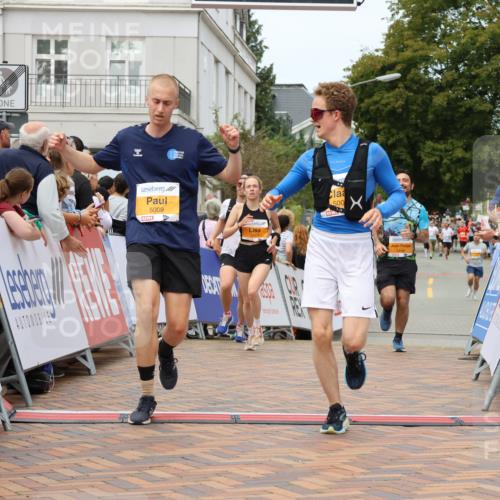 31.08.2025 - 21. Blankeneser Heldenlauf Strokosch-Dieckow http://msf.ph/oto/8699431 31.08.2025 12:44:24 Ziel 5535, 5009, 5448, 5326, 5443 meine-sportfotos.de