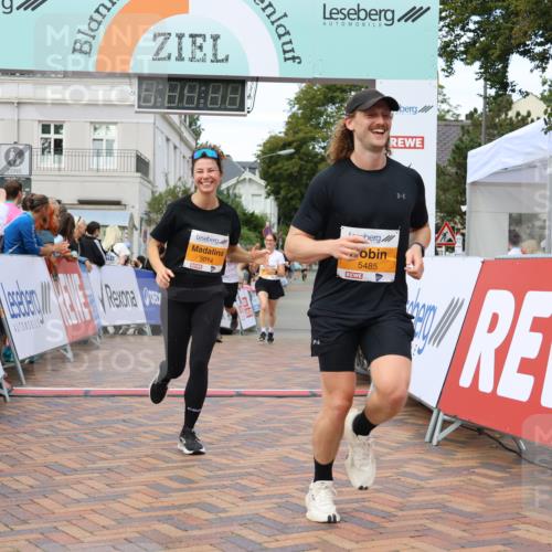 31.08.2025 - 21. Blankeneser Heldenlauf Strokosch-Dieckow http://msf.ph/oto/8699439 31.08.2025 12:56:37 Ziel 5732, 5731, 5484, 5485, 5014, 5702 meine-sportfotos.de