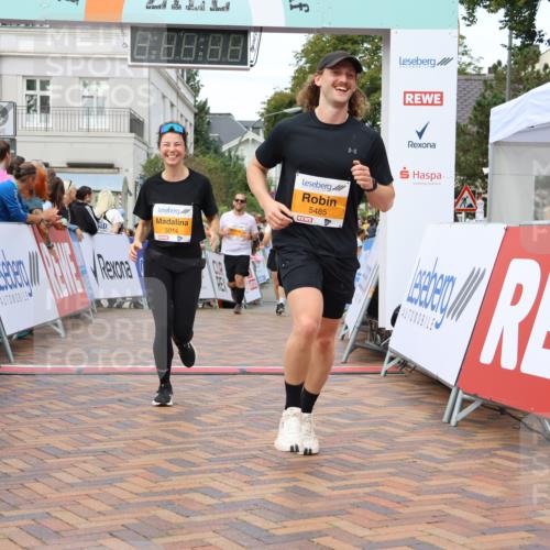 31.08.2025 - 21. Blankeneser Heldenlauf Strokosch-Dieckow http://msf.ph/oto/8699450 31.08.2025 12:56:37 Ziel 5732, 5731, 5484, 5485, 5014, 5702 meine-sportfotos.de