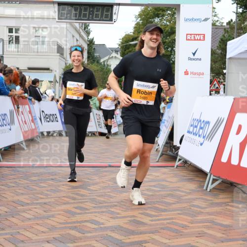 31.08.2025 - 21. Blankeneser Heldenlauf Strokosch-Dieckow http://msf.ph/oto/8699452 31.08.2025 12:56:37 Ziel 5732, 5731, 5484, 5485, 5014, 5702 meine-sportfotos.de