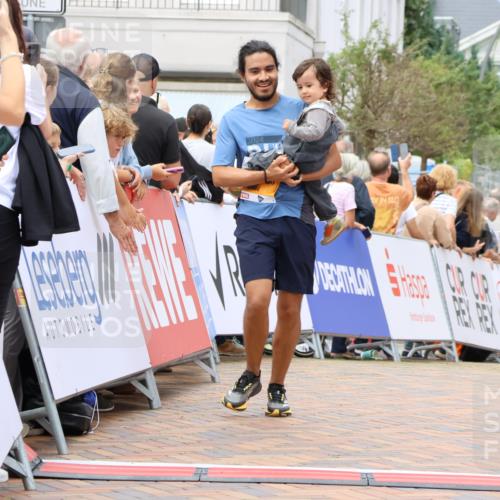 31.08.2025 - 21. Blankeneser Heldenlauf Strokosch-Dieckow http://msf.ph/oto/8699504 31.08.2025 12:43:35 Ziel 5444, 5539 meine-sportfotos.de