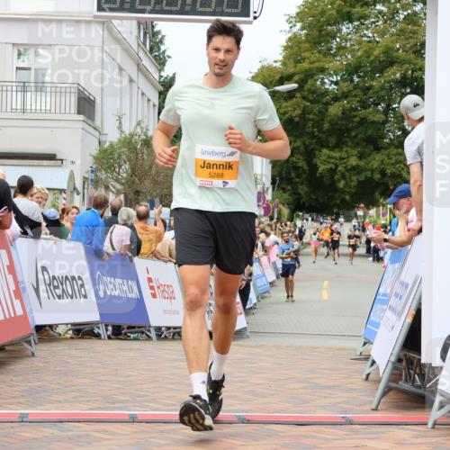 31.08.2025 - 21. Blankeneser Heldenlauf Strokosch-Dieckow http://msf.ph/oto/8699521 31.08.2025 12:43:20 Ziel 5288, 5686 meine-sportfotos.de