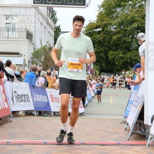 31.08.2025 - 21. Blankeneser Heldenlauf Strokosch-Dieckow http://msf.ph/oto/8699524 31.08.2025 12:43:20 Ziel 5288, 5686 meine-sportfotos.de