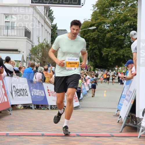 31.08.2025 - 21. Blankeneser Heldenlauf Strokosch-Dieckow http://msf.ph/oto/8699528 31.08.2025 12:43:20 Ziel 5288, 5686 meine-sportfotos.de