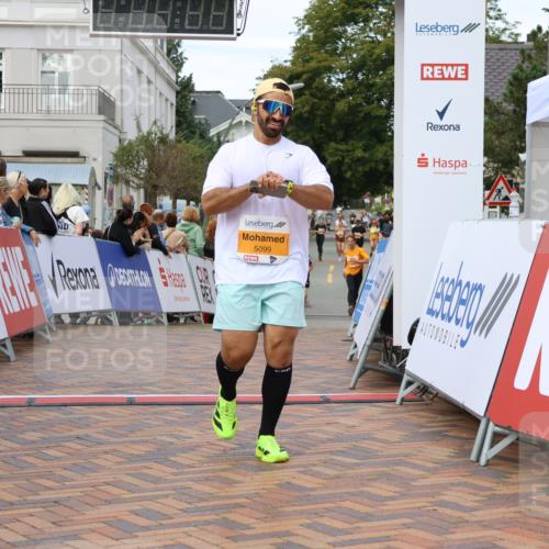 31.08.2025 - 21. Blankeneser Heldenlauf Strokosch-Dieckow http://msf.ph/oto/8699531 31.08.2025 12:56:19 Ziel 5099, 5551, 5345 meine-sportfotos.de