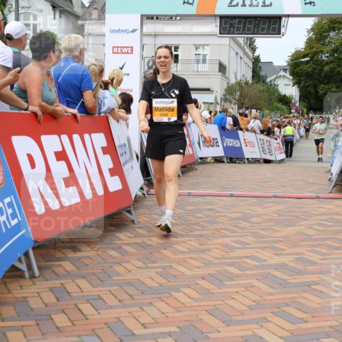 31.08.2025 - 21. Blankeneser Heldenlauf Strokosch-Dieckow http://msf.ph/oto/8699532 31.08.2025 12:43:13 Ziel 5686, 5607 meine-sportfotos.de