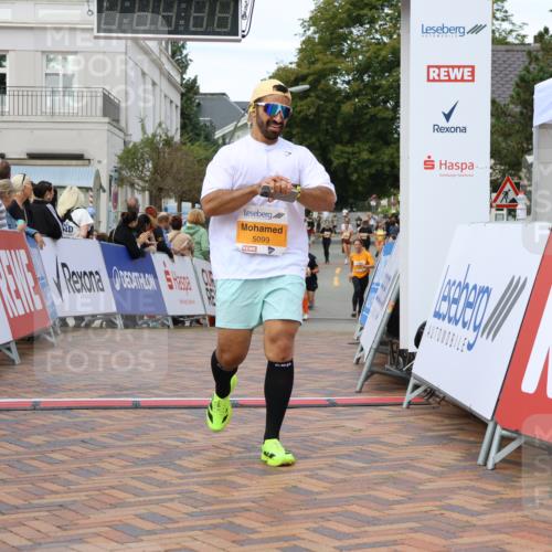 31.08.2025 - 21. Blankeneser Heldenlauf Strokosch-Dieckow http://msf.ph/oto/8699533 31.08.2025 12:56:19 Ziel 5099, 5551, 5345 meine-sportfotos.de