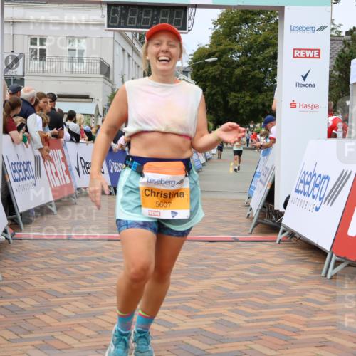 31.08.2025 - 21. Blankeneser Heldenlauf Strokosch-Dieckow http://msf.ph/oto/8699554 31.08.2025 12:43:10 Ziel 5686, 5607, 4096, 4110 meine-sportfotos.de