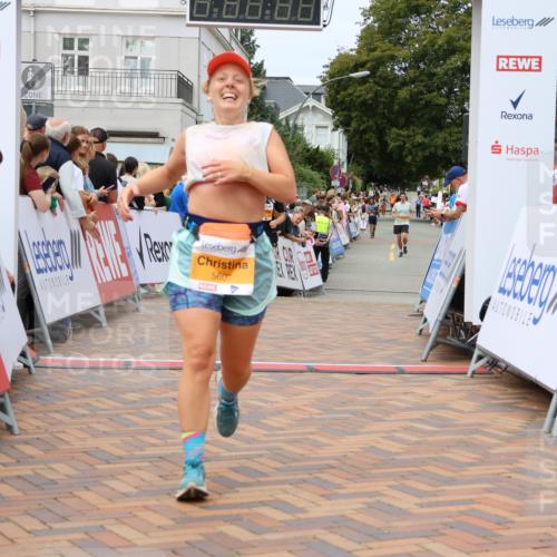 31.08.2025 - 21. Blankeneser Heldenlauf Strokosch-Dieckow http://msf.ph/oto/8699557 31.08.2025 12:43:09 Ziel 5686, 5607, 4096, 4110 meine-sportfotos.de