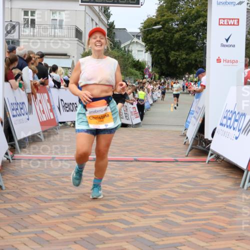 31.08.2025 - 21. Blankeneser Heldenlauf Strokosch-Dieckow http://msf.ph/oto/8699563 31.08.2025 12:43:09 Ziel 5686, 5607, 4096, 4110 meine-sportfotos.de
