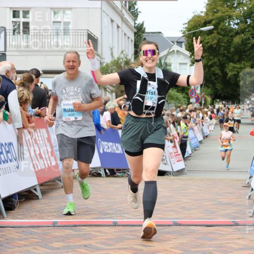 31.08.2025 - 21. Blankeneser Heldenlauf Strokosch-Dieckow http://msf.ph/oto/8699575 31.08.2025 12:43:03 Ziel 5513, 4096, 4110 meine-sportfotos.de