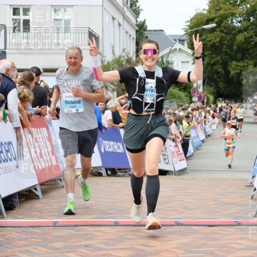 31.08.2025 - 21. Blankeneser Heldenlauf Strokosch-Dieckow http://msf.ph/oto/8699577 31.08.2025 12:43:03 Ziel 5513, 4096, 4110 meine-sportfotos.de
