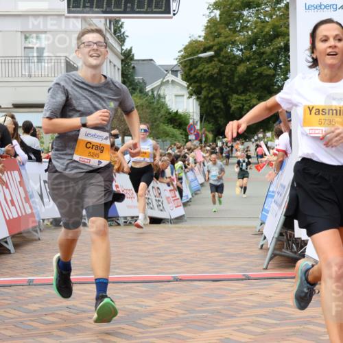 31.08.2025 - 21. Blankeneser Heldenlauf Strokosch-Dieckow http://msf.ph/oto/8699590 31.08.2025 12:42:54 Ziel 5245, 5513, 5317, 5735, 4154 meine-sportfotos.de
