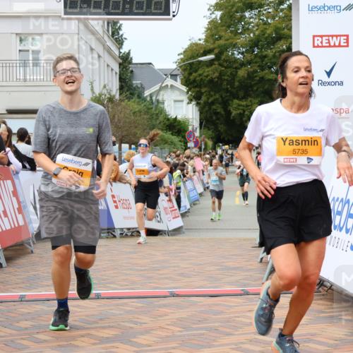 31.08.2025 - 21. Blankeneser Heldenlauf Strokosch-Dieckow http://msf.ph/oto/8699596 31.08.2025 12:42:54 Ziel 5245, 5513, 5317, 5735, 4154 meine-sportfotos.de