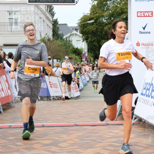 31.08.2025 - 21. Blankeneser Heldenlauf Strokosch-Dieckow http://msf.ph/oto/8699600 31.08.2025 12:42:54 Ziel 5245, 5513, 5317, 5735, 4154 meine-sportfotos.de