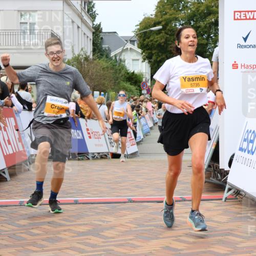 31.08.2025 - 21. Blankeneser Heldenlauf Strokosch-Dieckow http://msf.ph/oto/8699604 31.08.2025 12:42:54 Ziel 5245, 5513, 5317, 5735, 4154 meine-sportfotos.de