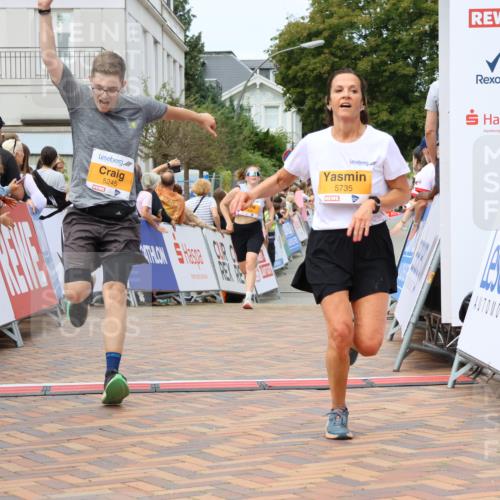 31.08.2025 - 21. Blankeneser Heldenlauf Strokosch-Dieckow http://msf.ph/oto/8699607 31.08.2025 12:42:54 Ziel 5245, 5513, 5317, 5735, 4154 meine-sportfotos.de