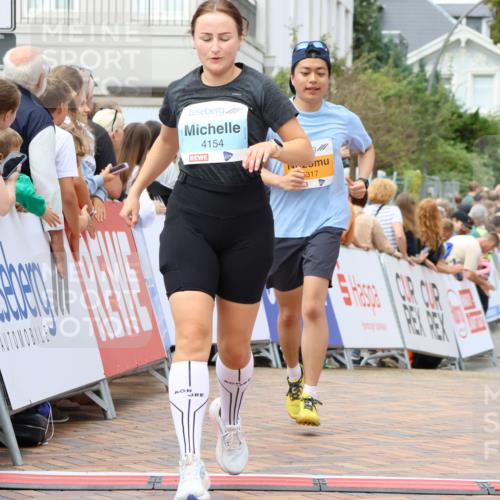 31.08.2025 - 21. Blankeneser Heldenlauf Strokosch-Dieckow http://msf.ph/oto/8699613 31.08.2025 12:42:48 Ziel 5317, 5067, 4154 meine-sportfotos.de