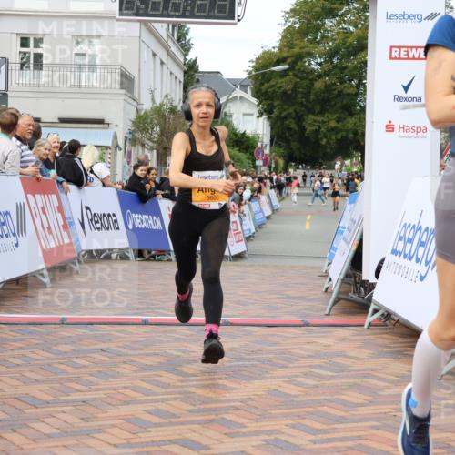 31.08.2025 - 21. Blankeneser Heldenlauf Strokosch-Dieckow http://msf.ph/oto/8699621 31.08.2025 12:55:50 Ziel 5353, 5600, 5548 meine-sportfotos.de
