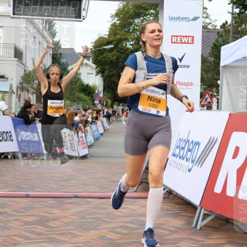 31.08.2025 - 21. Blankeneser Heldenlauf Strokosch-Dieckow http://msf.ph/oto/8699623 31.08.2025 12:55:49 Ziel 5353, 5600, 5548 meine-sportfotos.de