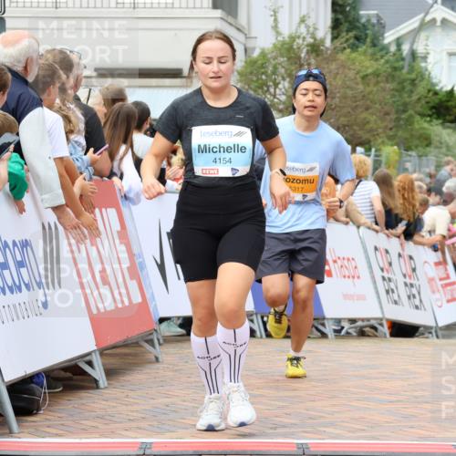 31.08.2025 - 21. Blankeneser Heldenlauf Strokosch-Dieckow http://msf.ph/oto/8699628 31.08.2025 12:42:48 Ziel 5317, 5067, 4154 meine-sportfotos.de