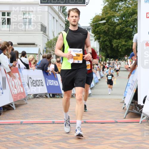 31.08.2025 - 21. Blankeneser Heldenlauf Strokosch-Dieckow http://msf.ph/oto/8699632 31.08.2025 12:42:39 Ziel 5032, 5067 meine-sportfotos.de