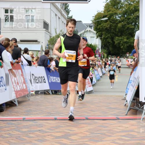 31.08.2025 - 21. Blankeneser Heldenlauf Strokosch-Dieckow http://msf.ph/oto/8699635 31.08.2025 12:42:38 Ziel 5032, 5067 meine-sportfotos.de