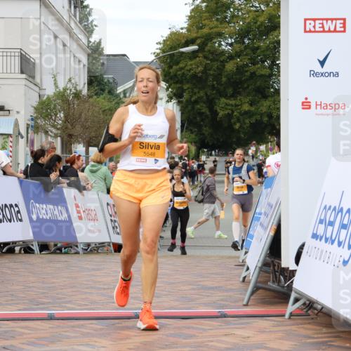 31.08.2025 - 21. Blankeneser Heldenlauf Strokosch-Dieckow http://msf.ph/oto/8699642 31.08.2025 12:55:45 Ziel 5353, 5600, 5548 meine-sportfotos.de