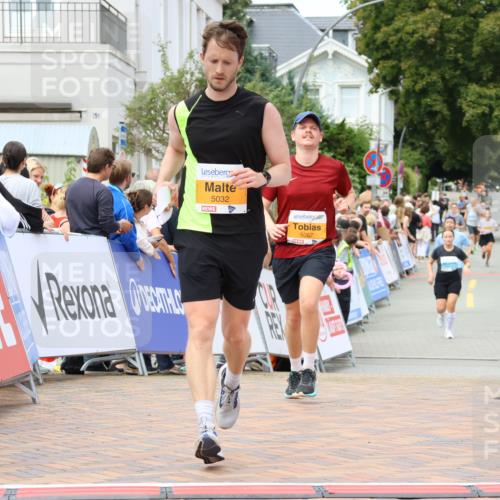 31.08.2025 - 21. Blankeneser Heldenlauf Strokosch-Dieckow http://msf.ph/oto/8699646 31.08.2025 12:42:38 Ziel 5032, 5067 meine-sportfotos.de